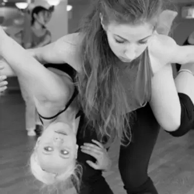 Nadine-Bommer-Dance-Company-4
