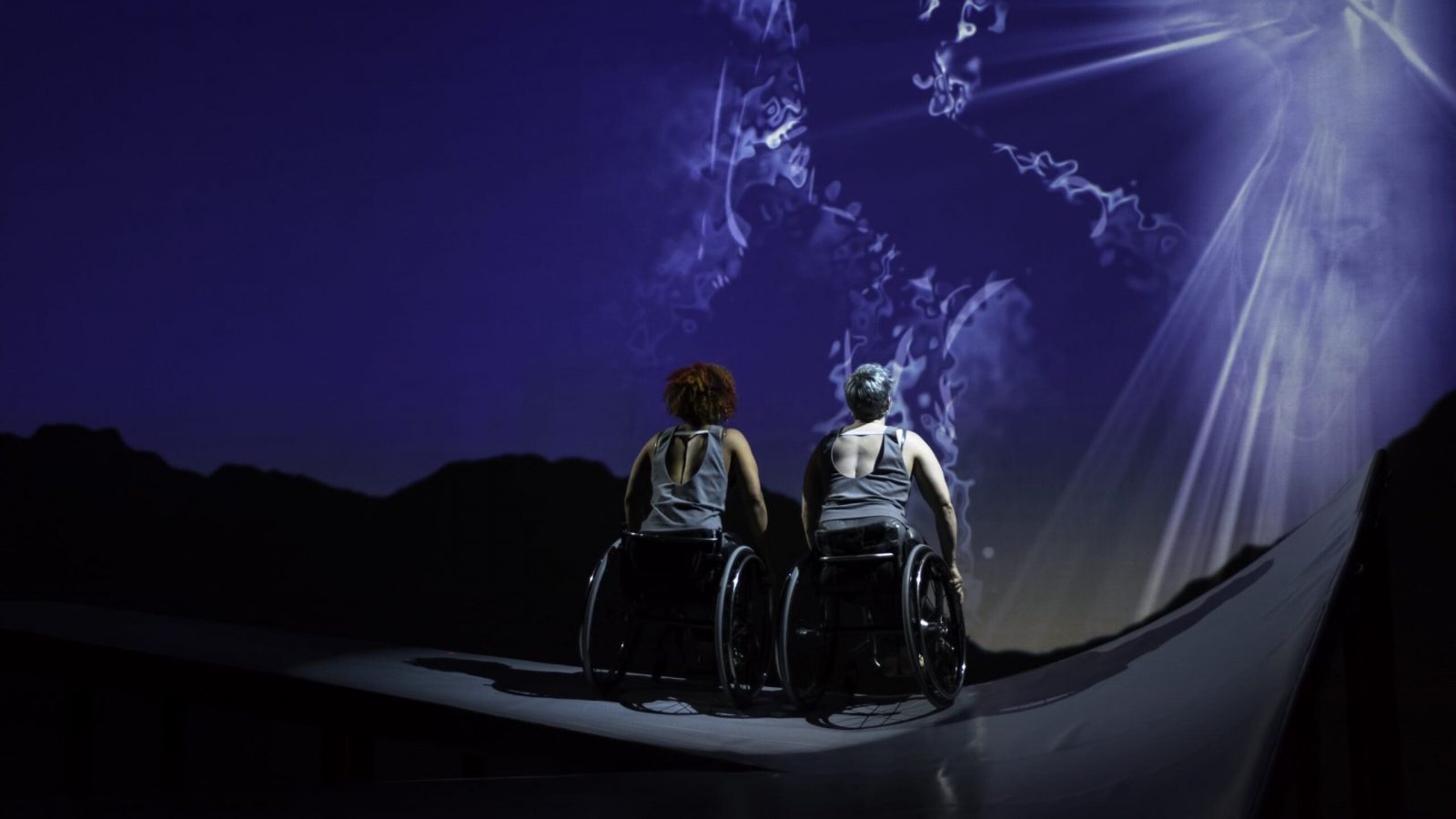 b_DESCENTbyKineticLight_Fetches2_PhotobyJay