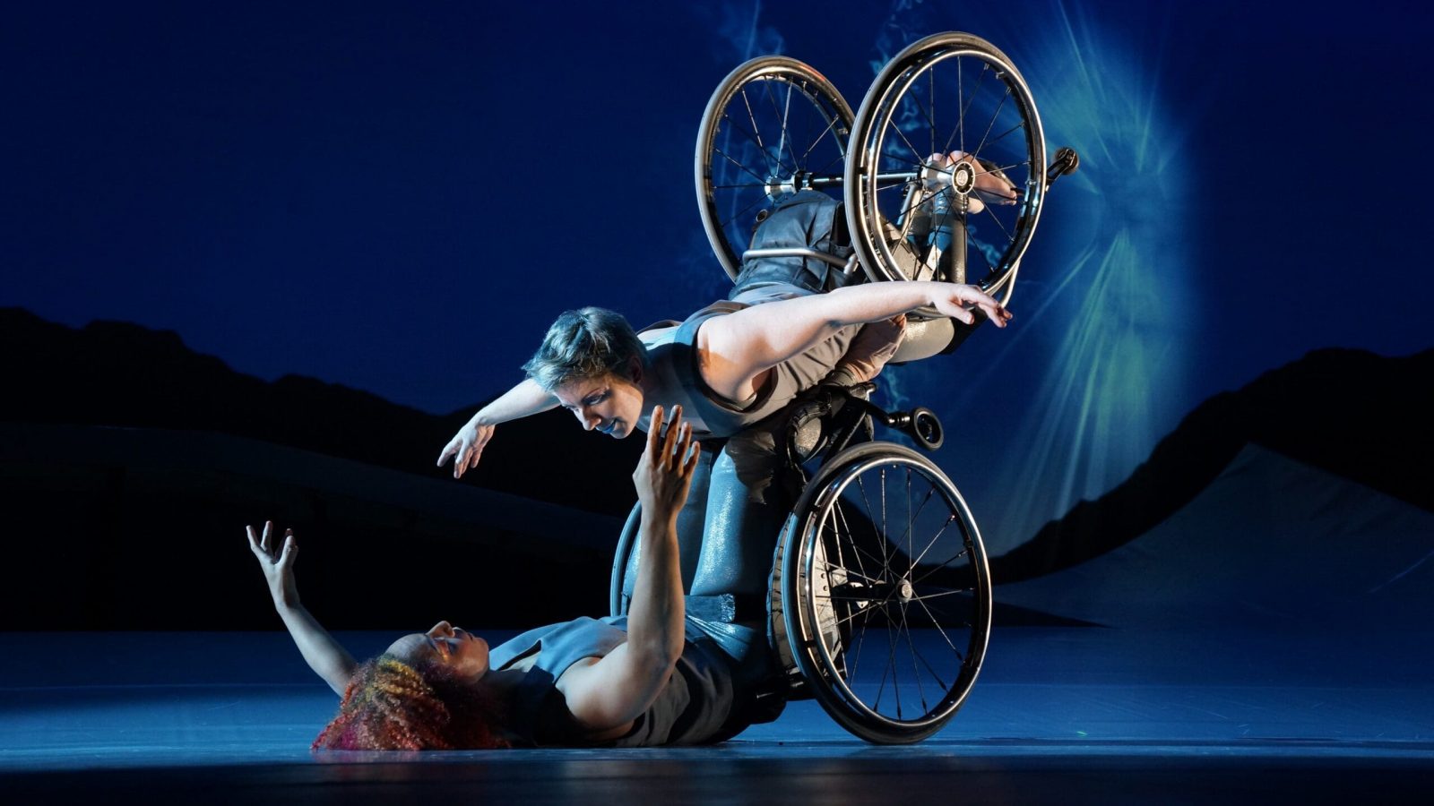 c_DESCENTbyKineticLight_Fetches_PhotobyJay_Newman